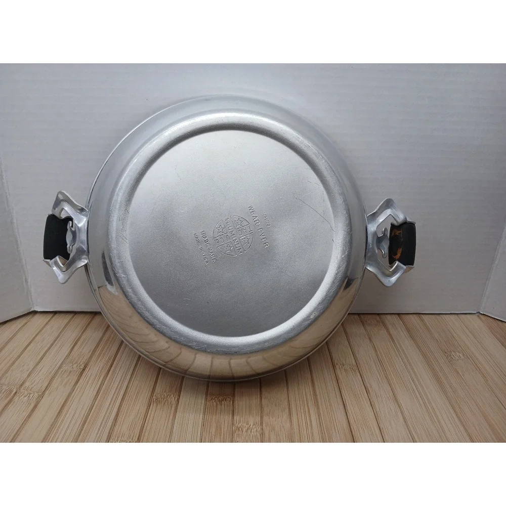 Vintage Wear-Ever No 170 Aluminum Dutch Oven Casserole Pot with Lid Made in USA